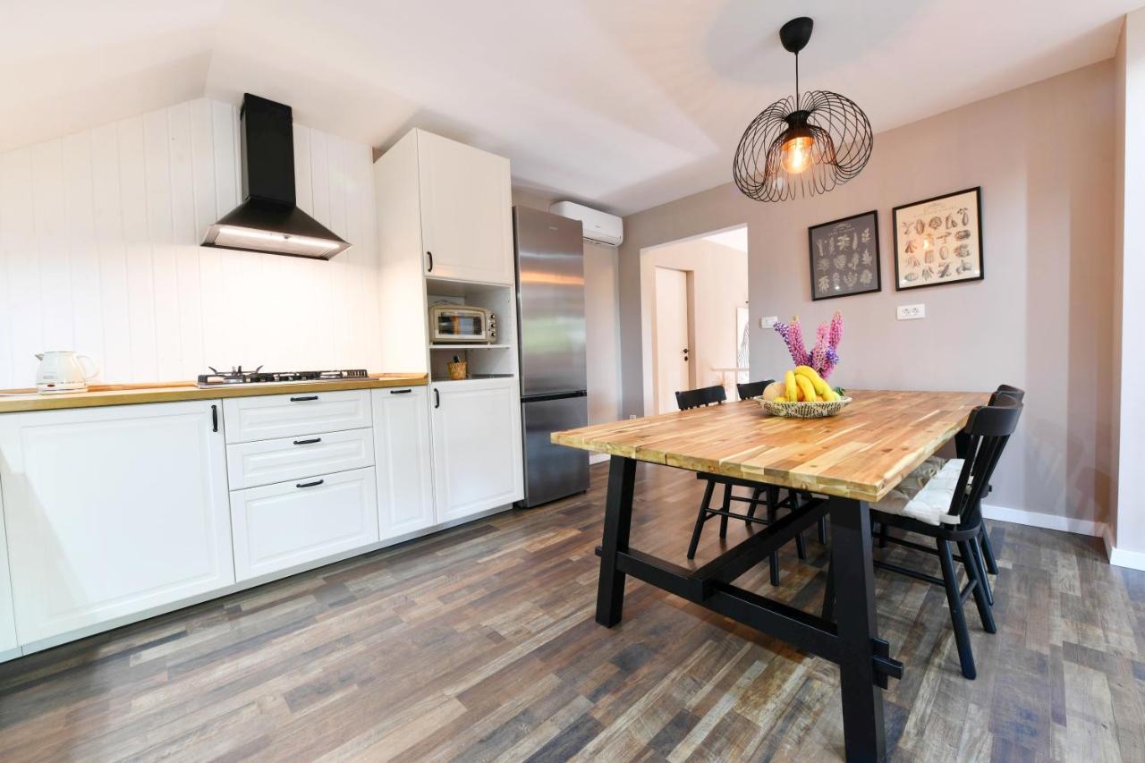 Apartment Murva Drežnik Grad Eksteriør billede